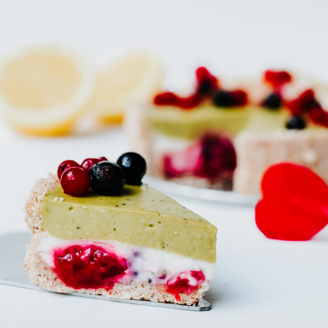 Tarte pana cotta vegan thé matcha & fruits rouges